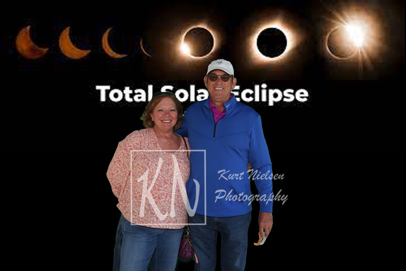 hensville-eclipse-party-photo-booth_2024-04-08_09-31-50_01