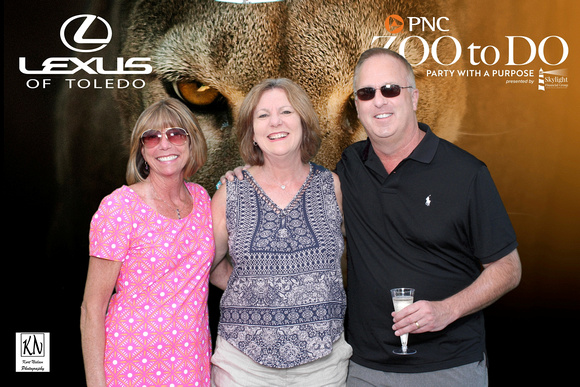Toledo-Zoo-to-Do-Photo-Booth-IMG_0024