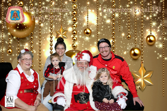 employee-family-holiday-party-photo-booth-IMG_5043