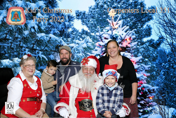 employee-family-holiday-party-photo-booth-IMG_5047
