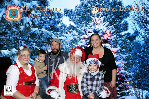 employee-family-holiday-party-photo-booth-IMG_5048