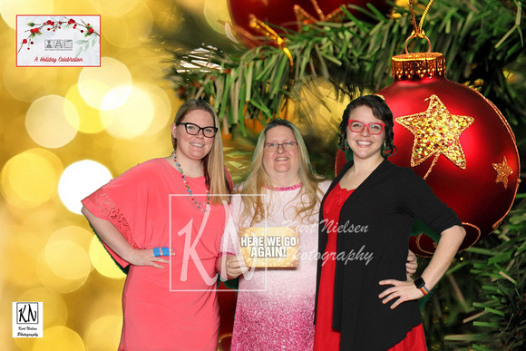 charity-holiday-fundraiser-photo-booth_2022-12-04_17-45-18