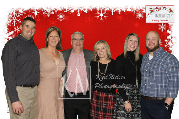 charity-holiday-fundraiser-photo-booth_2022-12-04_18-49-38