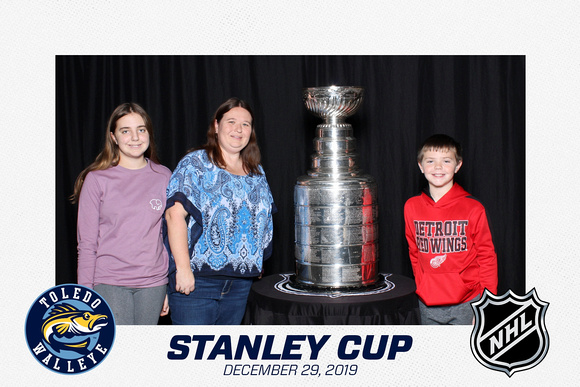 stanly-cup-photo-booth_340