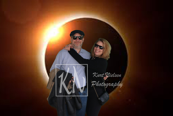 hensville-eclipse-party-photo-booth_2024-04-08_09-43-50_01