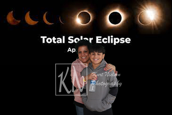 hensville-eclipse-party-photo-booth_2024-04-08_09-51-12_01