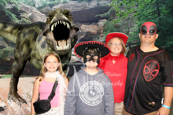 4th-july-family-photo-booth_2024-07-04_14-55-55_01