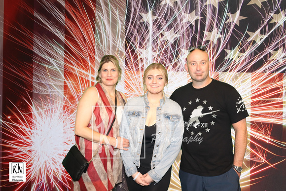 4th-july-family-photo-booth_2024-07-04_15-30-23_01